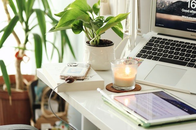 Would you recommend a Digital Photo Frame with a Battery? - Cozyla