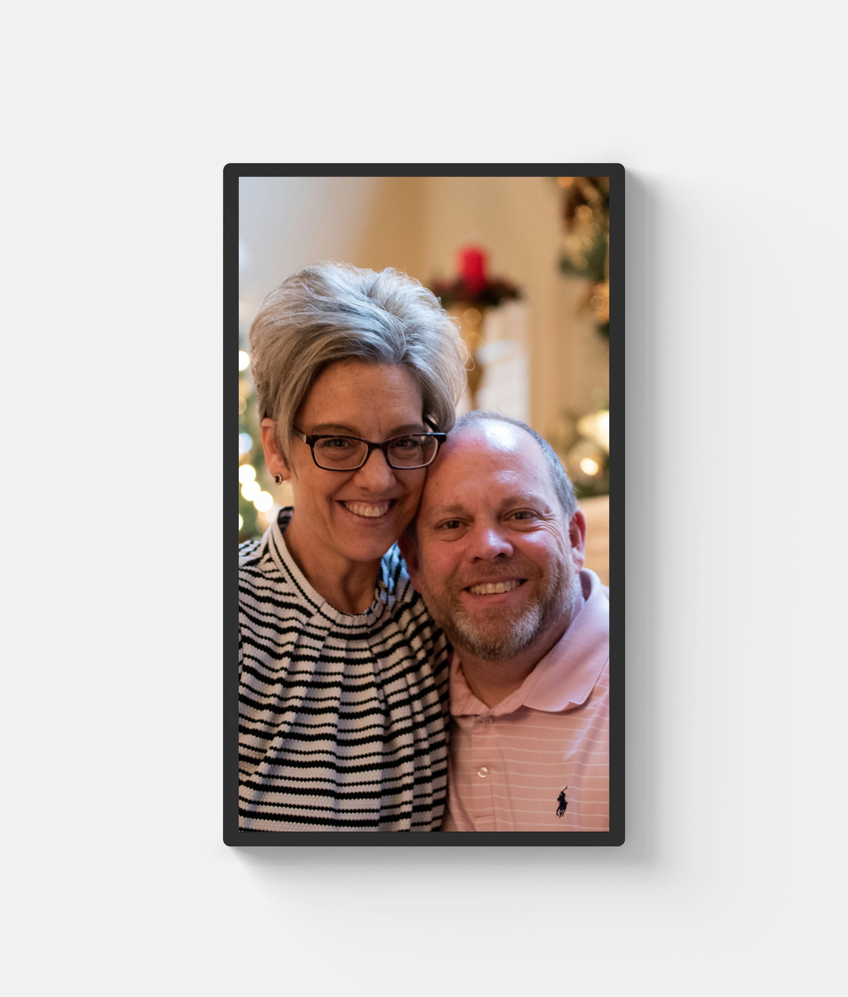 Cozyla digital frame 32 inch
